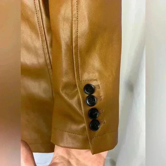 Mo-Ka Women’s Faux Leather Blazer, size XS, in color Peanut, BNWT - Picture 4 of 9